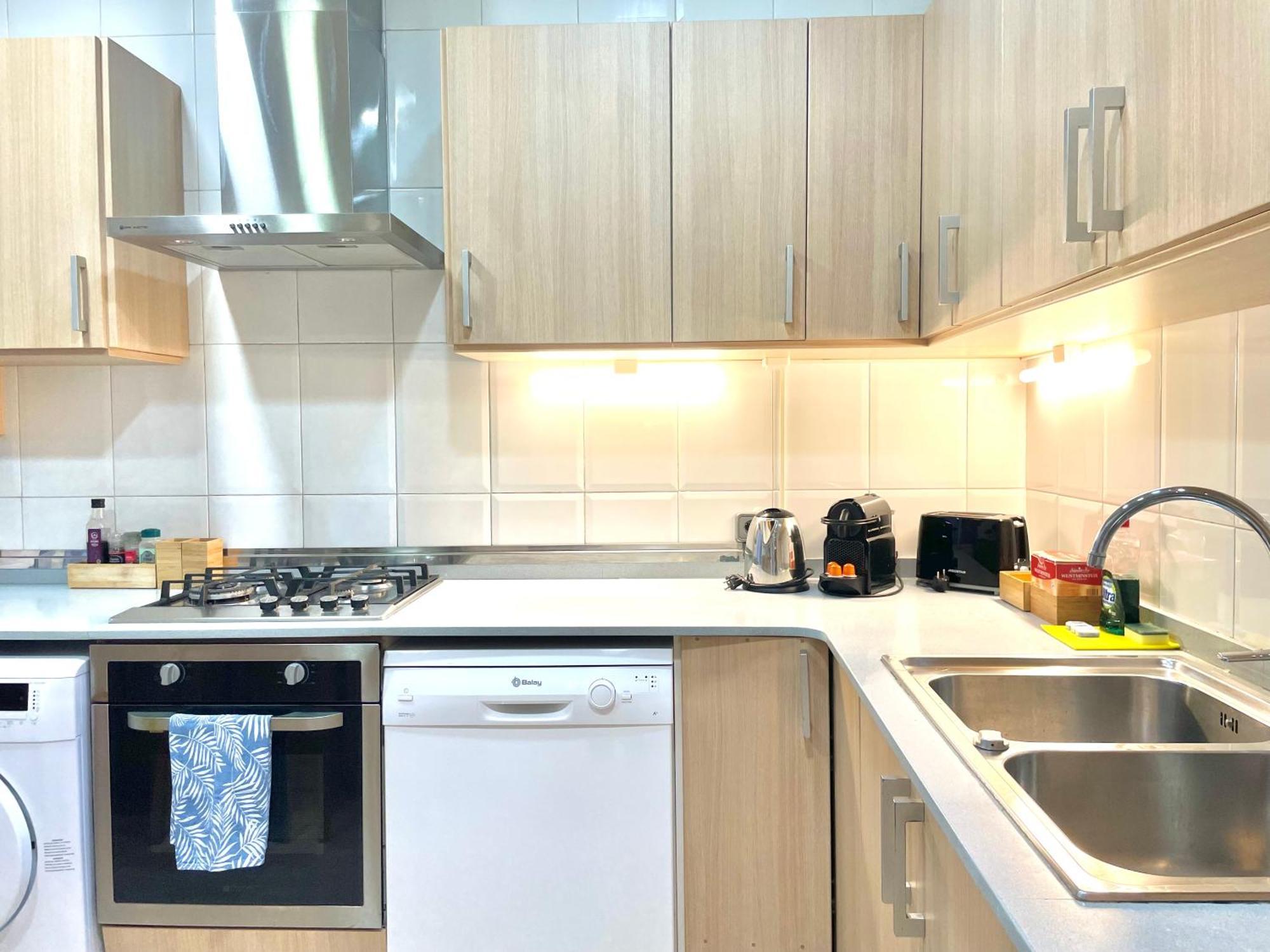 Apartamento Cozy 7p With Terrace Barcelona