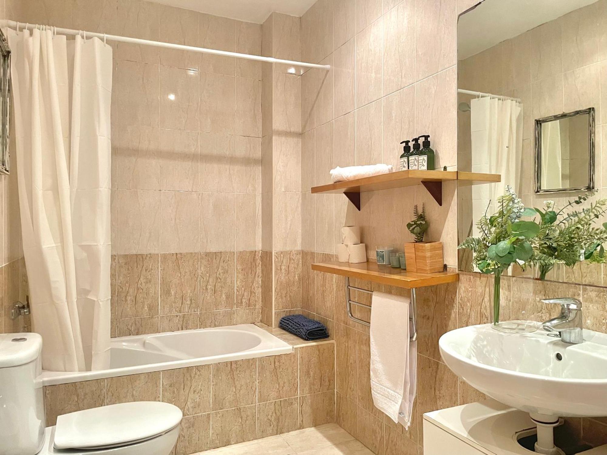Apartamento Cozy 7p With Terrace Barcelona